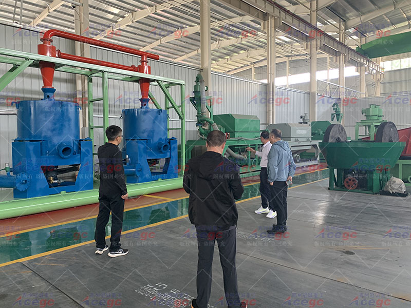 重選尼爾森離心機(jī)設(shè)備出口澳大利亞